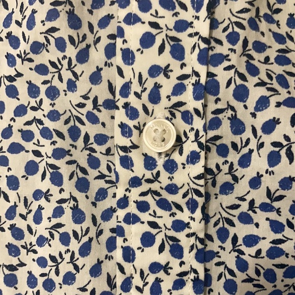 Michael Kors Medium Slim Fit Button Down - Picture 7 of 8